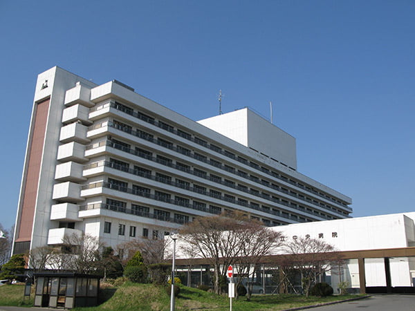 青森県立中央病院の外観
