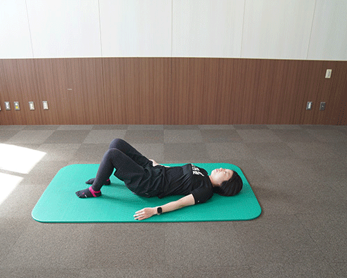 お尻のストレッチ1