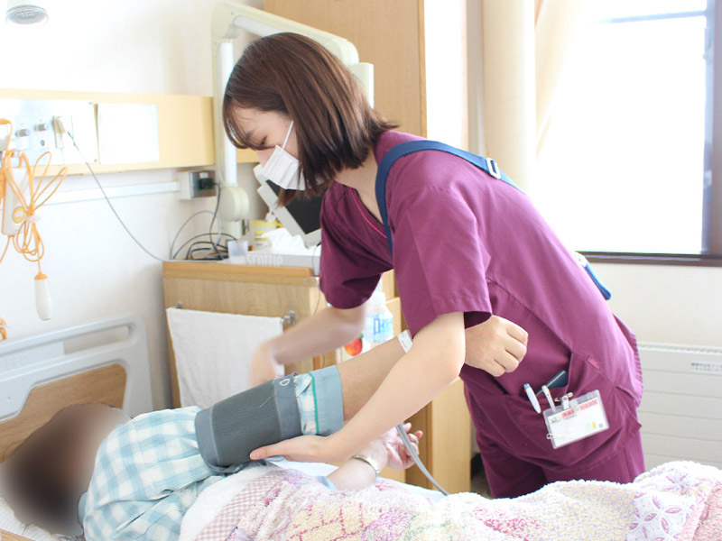 看護師　張間さん